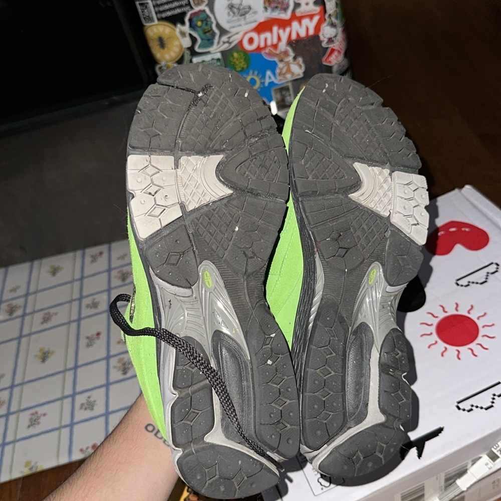 New Balance 2002r View 3